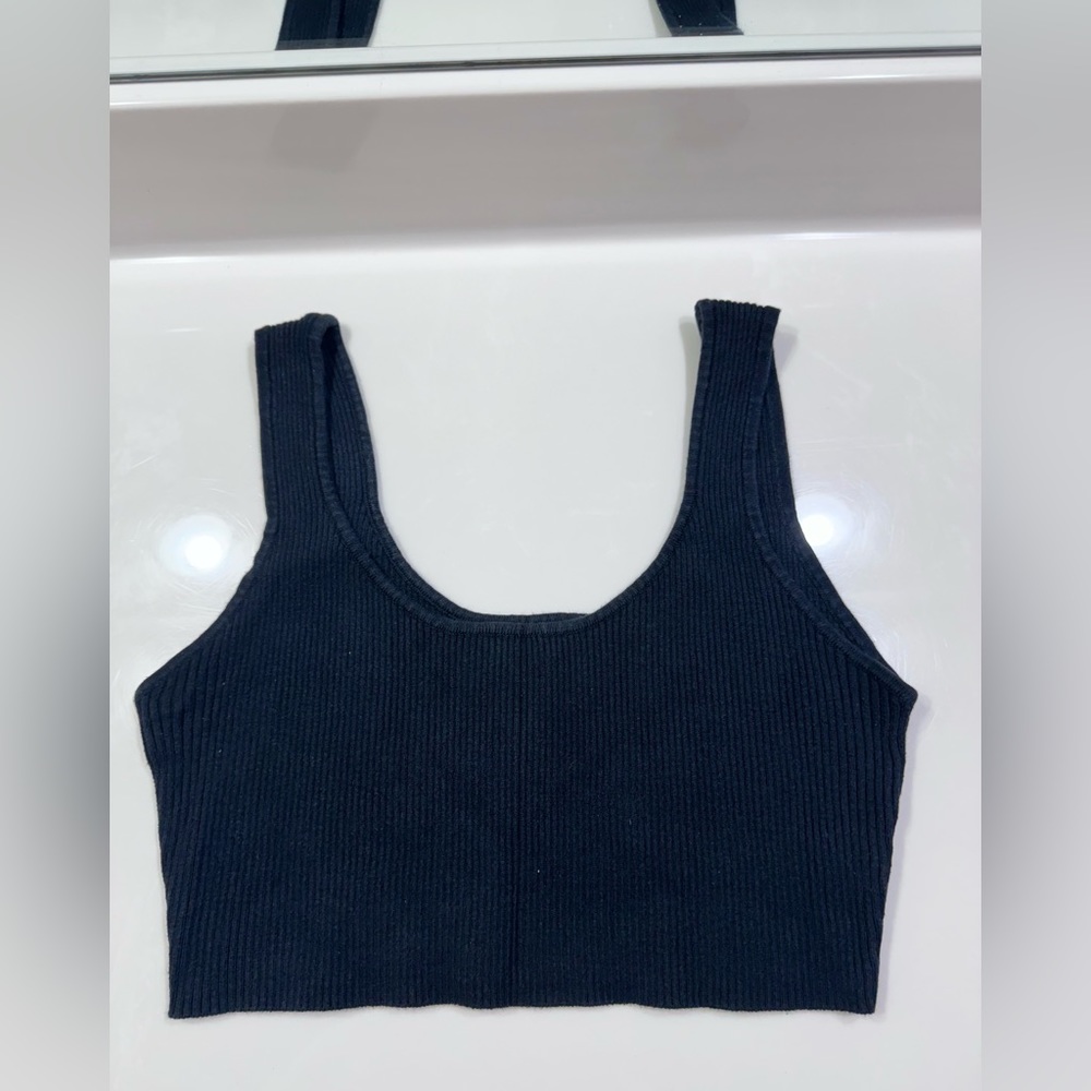 (L) Forever 21 Black Cropped Tank Top